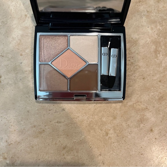 AUTHENTIC DIOR NEW 5 EYESHADOW PALETTE - Picture 2 of 5